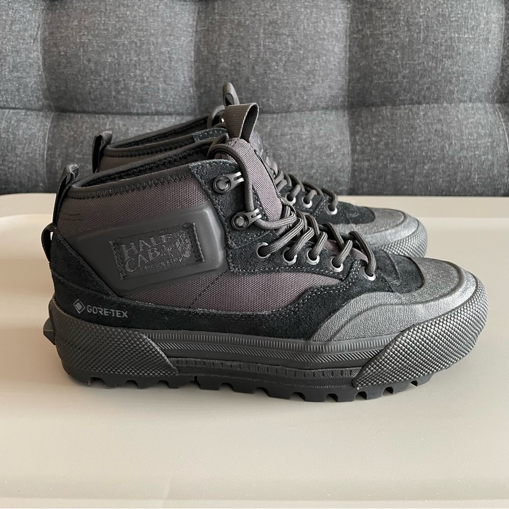 Vans Half Cab Gore-Tex MTE-3 Black/Red Boots Womens